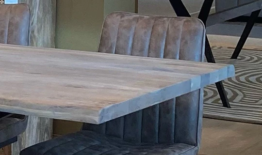 Carlton Husen V10 Feature4