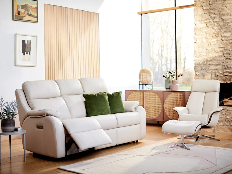 Kingsbury Leather HERO.Jpg A7825